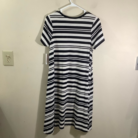 Lularoe Jessie Stripe Midi Comfy with Pockets - Picture 4 of 6